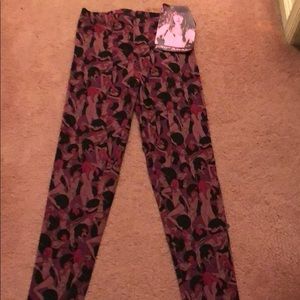 Beaty Johnson leggings.